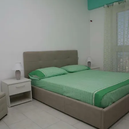 Alojamento de Acomodação e Pequeno-almoço Torre Nave Praia a Mare