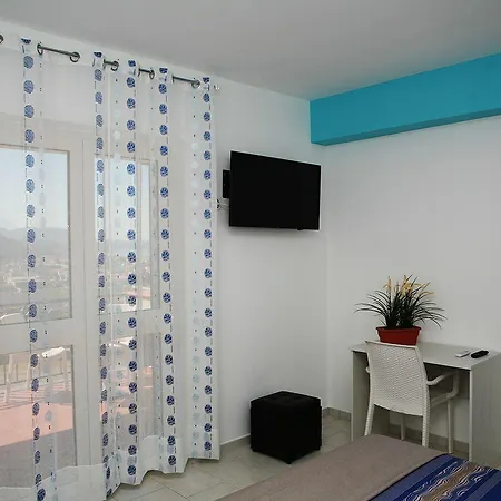 Torre Nave Oda ve Kahvaltı Praia a Mare