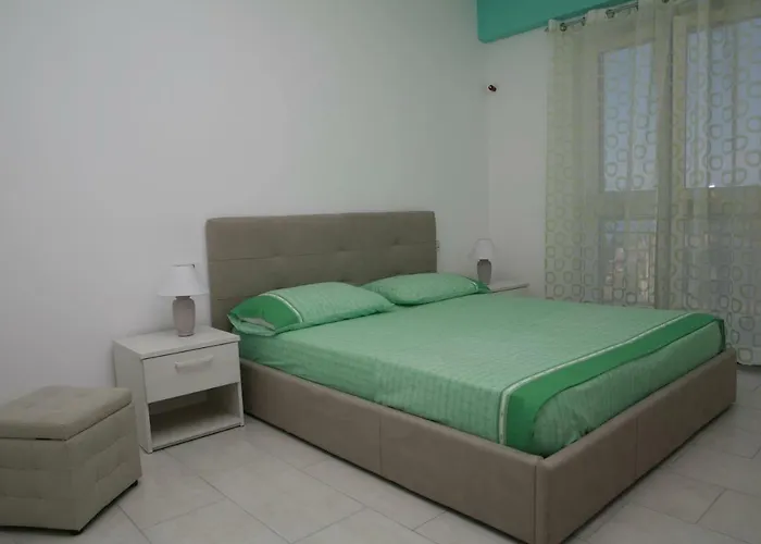 לינה וארוחת בוקר Torre Nave פראייה א מארה