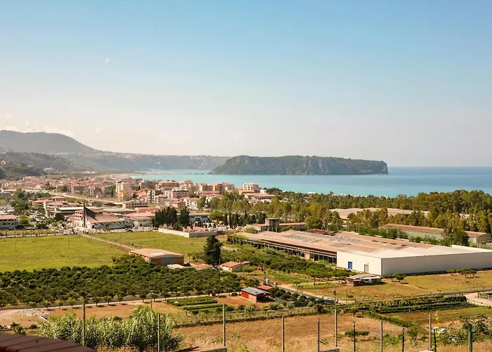 לינה וארוחת בוקר Torre Nave